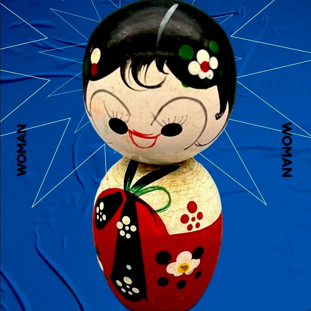 Vintage Handmade Japanese Kokeshi Nodder Doll Hand Painted, Flowers. 4 Inch D3